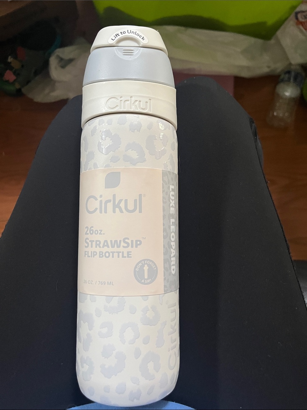 Cirkul 26oz StrawSip Flip Bottle - Luxe Leopard White